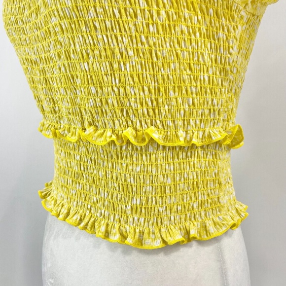 New Lush Printed Puff Short Sleeve Smocked Crop Top Yellow Size Medium - Picture 9 of 15